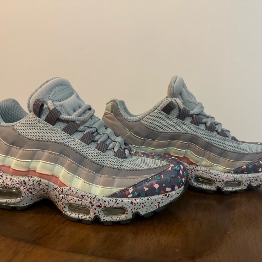 Nike Women's air max 95 confetti edition